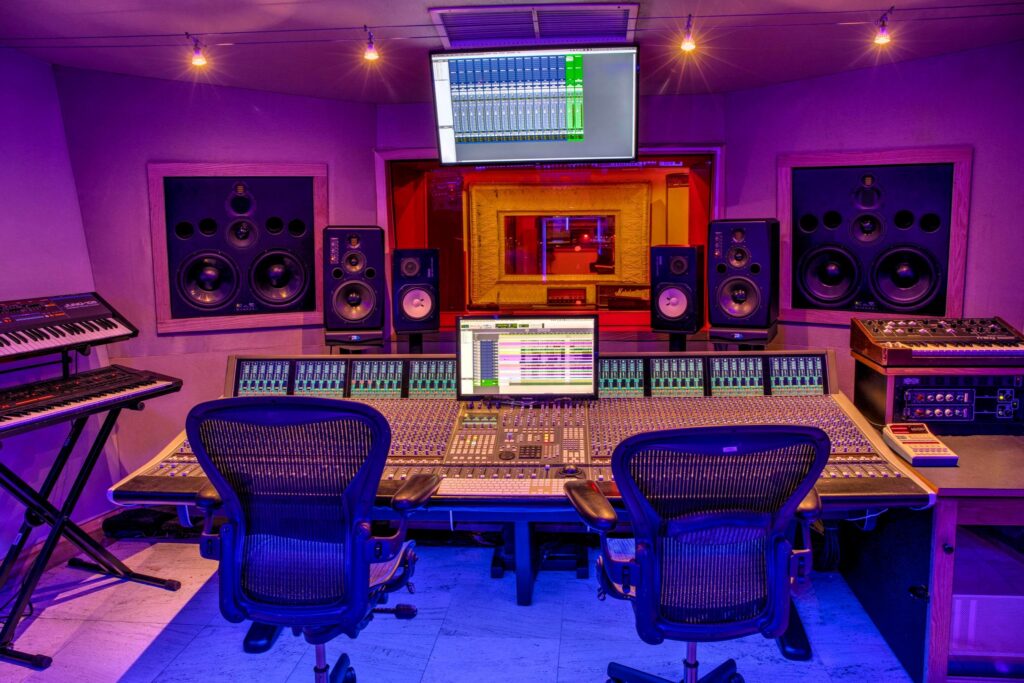 The Differences Between Home Recording Studios, Commercial Studios And Professional Studios