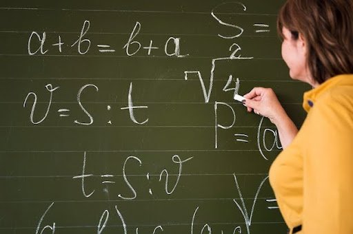 IB Mathematics Pathways